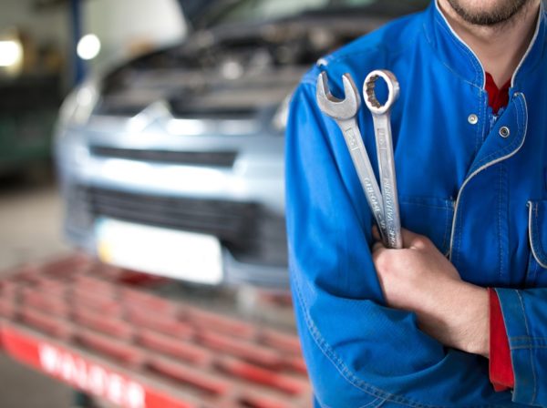 Fix up the future with a Car Mechanic Course!