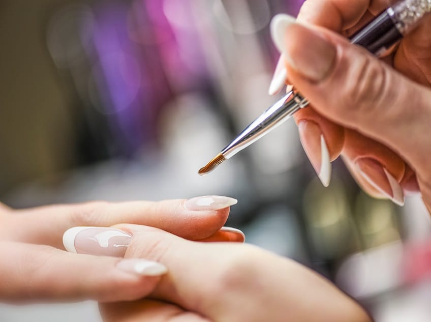 Decorate your CV with a Nail Art Course